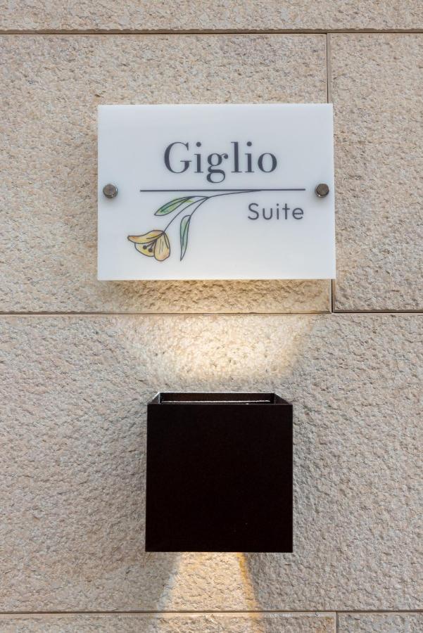 Lovely Rooms - Guest House Suites Triggiano Exterior photo