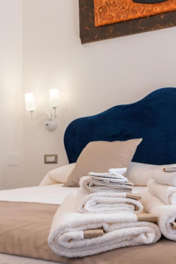 Lovely Rooms - Guest House Suites Triggiano Exterior photo