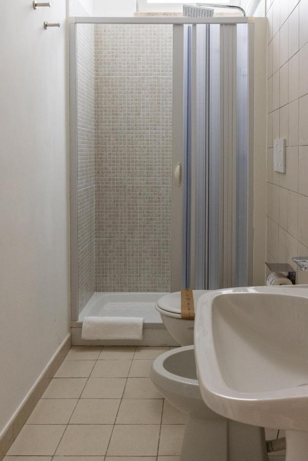 Lovely Rooms - Guest House Suites Triggiano Exterior photo